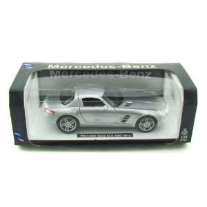  2010 Mercedes Benz SLS AMG 1/24 Silver Toys & Games