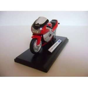  118 2001 Yamaha YZF1000R Thunderace from Welly Toys 