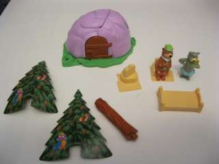Yogi Bear Toy Display with Boo Boo and Building and Tables with 