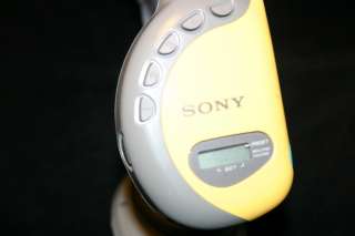 Working Vintage Yellow SONY Sports FM/AM Walkman Headphones SRF HM55 