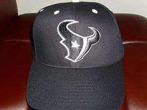   Authentic Snapback Hat Black/White Midnight Hat MSRP $30 NWT  