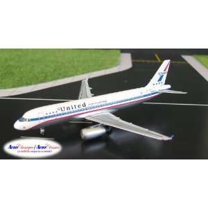   United Airlines A 320 Retro Model Airplane 