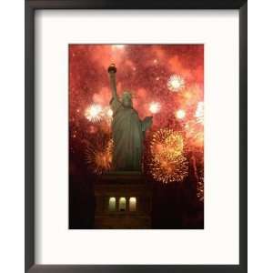  Grucci Fireworks Light the Sky Over the Statue of Liberty 