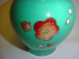 Description An Ando signed Japanese cloissone vase with a floral 