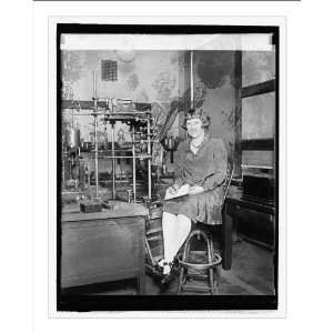  Historic Print (L) Miss C.L. Larrey testing radium at Bu 