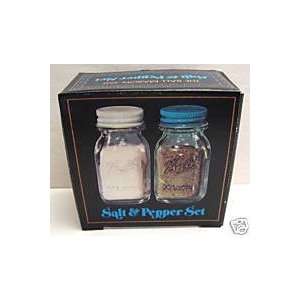  The Ball Mason Jar Miniature Salt and Pepper Set 