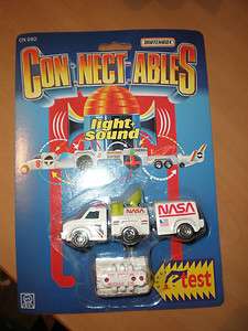   1990 MATCHBOX CONNECTABLES LIGHT AND SOUND NASA TRUCK MOC  