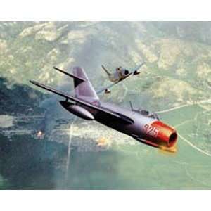   32 Mig15 bis Korea/Suez Fighter (Plastic Models) Toys & Games