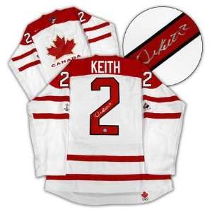 Duncan Keith Autographed Jersey   Team Canada 2010 Olympic 