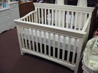 Convertible Baby Crib The Paris  