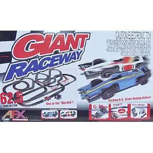  Tomy   Giant Raceset (Slot Car) Toys & Games