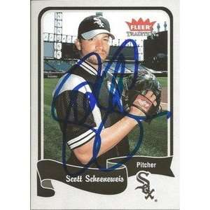   Scott Schoeneweis Signed White Sox 2004 Fleer Card