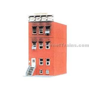 Model Power HO Scale Burned Town House Building Kit Toys & Games
