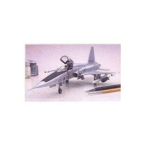   HSO 1/48 Scale North American F 5A Freedom Fighter Kit Toys & Games