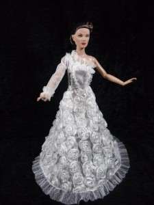 Tonner Sydney GeneTyler 16 Outfit Fashion white roses Dress Evening 