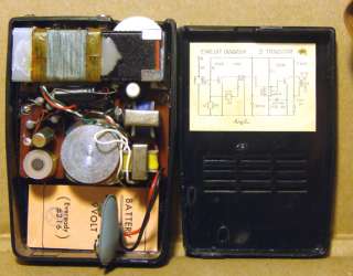 Lot 4 Vintage Transistor Radios & Case Globe Contiental  