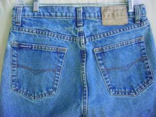 Jordache Juniors Jeans blue  Relaxed  size 11/12   measure   30 x 28 