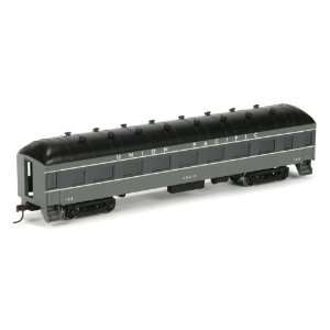  HO RTR Arch Roof Coach, UP/Gray #709 Toys & Games
