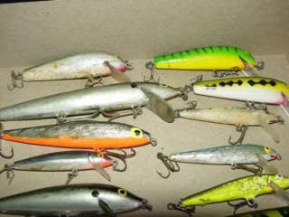 Lot of 34   MINNOW SHAPED   FISHING LURES   for fishin  
