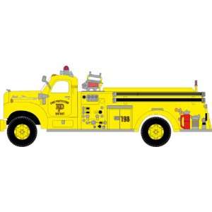  HO RTR Mack B Fire Truck, FPD #198 Toys & Games
