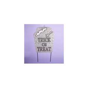  18.5 Trick or TreatÃ¢â¬? Gray Halloween Head Stone 