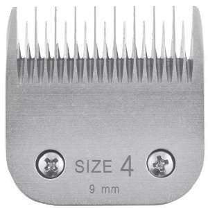    Size 4 clipper blade. Fits Oster A5 clippers.