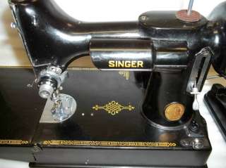 Vintage   Singer Featherweight 221K Sewing Machine 221 K w/Case  