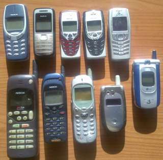 Cellulari Telefonini Vecchi Rotti Nokia Motorola LG, Pezzi di Ricambio