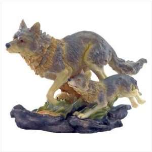 WOLF AND CUB FIGURE