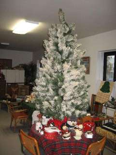 Flocked Christmas Tree 6 1/2 ft AMERICAN TREE & WREATH White & Green 
