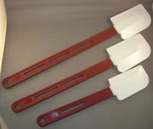 Chef Rich suggest these High Temperature Flat Blade Spatulas for use 