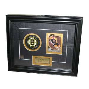 Bobby Orr Autographed Puck   & Framed Official w Card