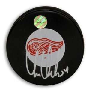 Chris Chelios Signed Detroit Red Wings Hockey Puck