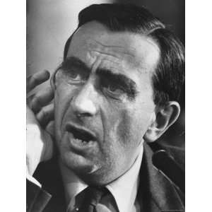  Physicist Edward Teller testifying at Sen. Lyndon Johnson 