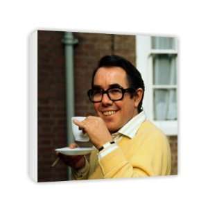 Ronnie Corbett   Canvas   Medium   30x45cm