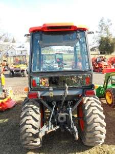 2009 KUBOTA B3030HSDC TRACTOR WITH CAB AND KUBOTA LA 403 LOADER 173HRS 