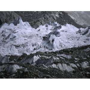  Climbers on Glacier, Southside Everest Premium Poster 