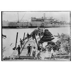  Photo Marines and pontoon bridge to Syrius 1900